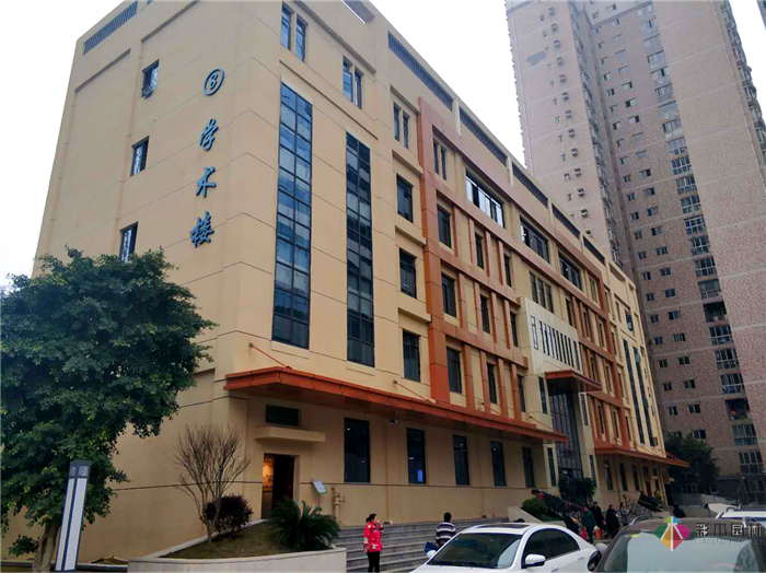 重庆市肿瘤医院室外景观 / 建筑外立面综合改造项目